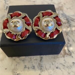 Chanel red leather chain Pearl studs